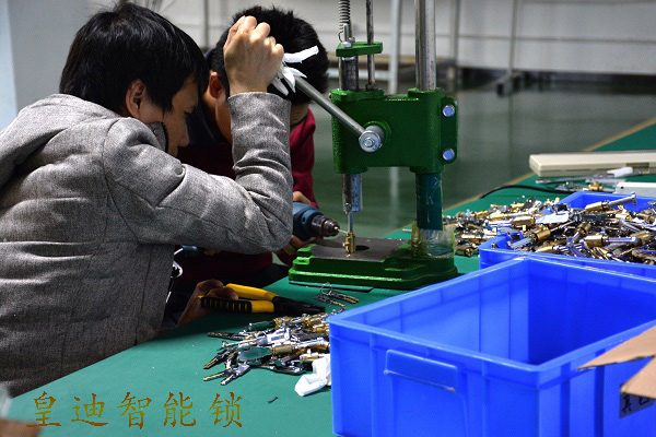 如何挑選可靠的家用智能鎖生產廠家？